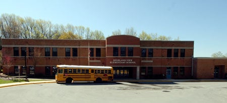 front view of Highland View Elementary School