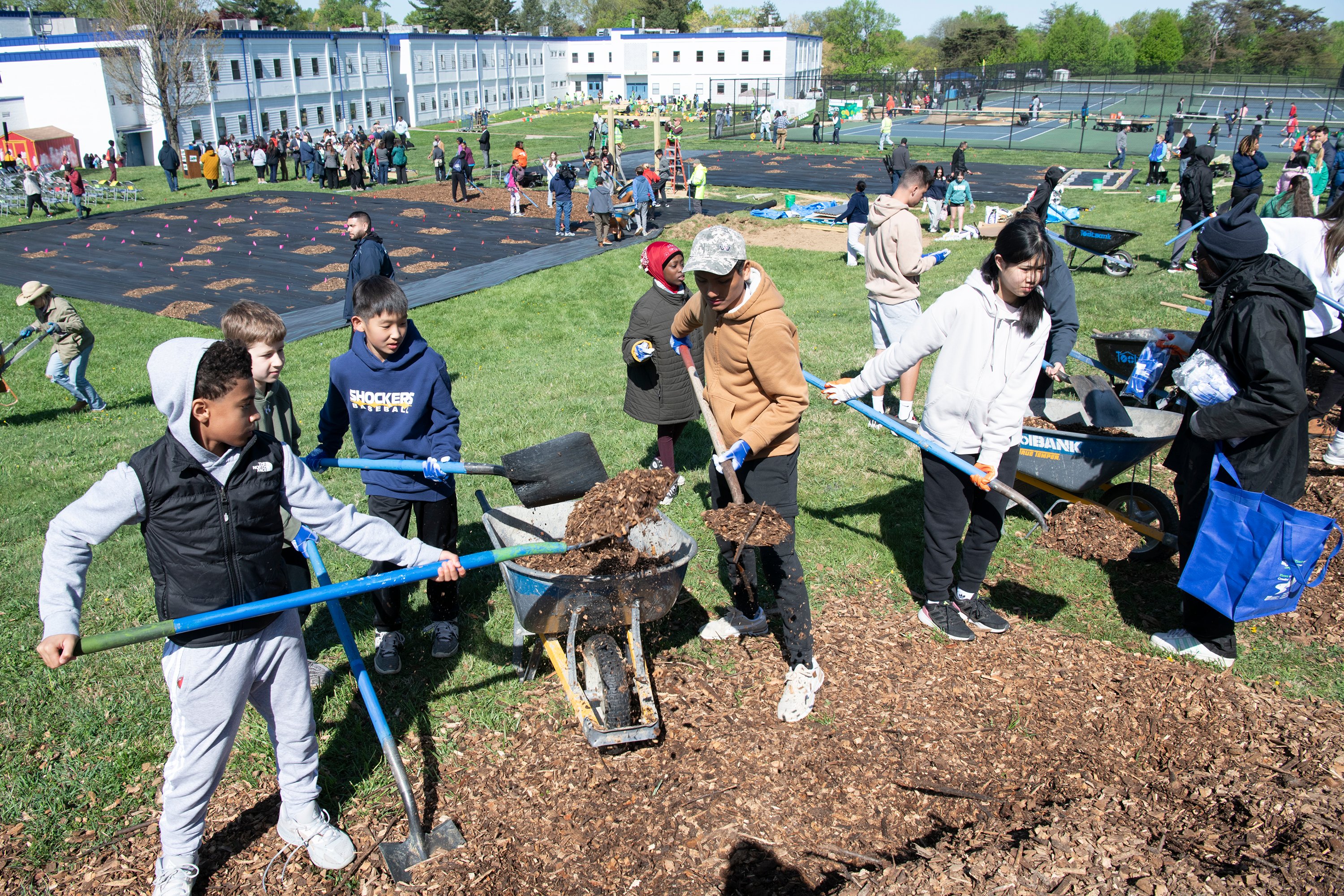 Earth Day at Loiederman .jpg