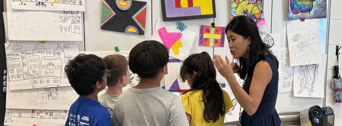 Art Elementary kids collaborating