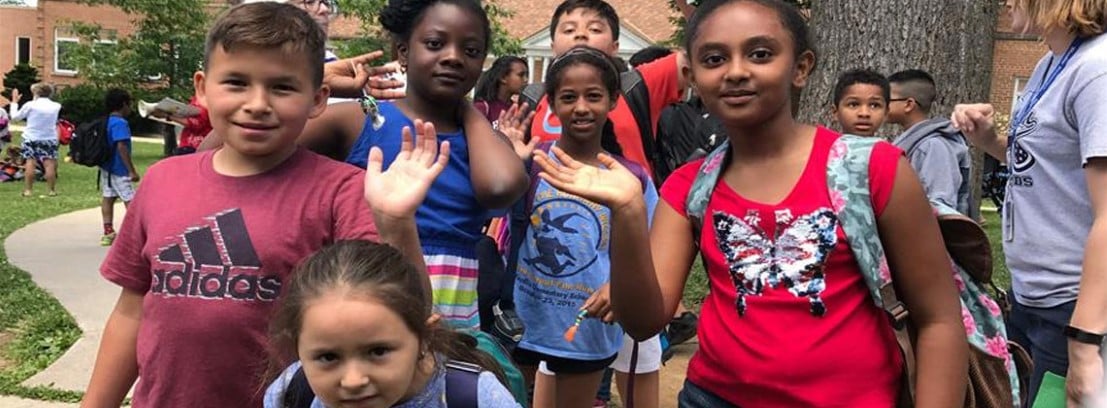 kids-waving2.jpg
