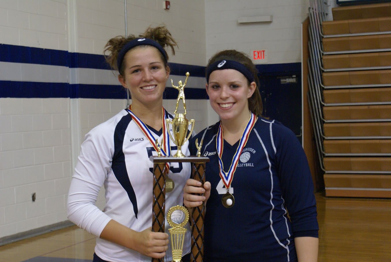 Michelle and Lisa with 2009 trophy